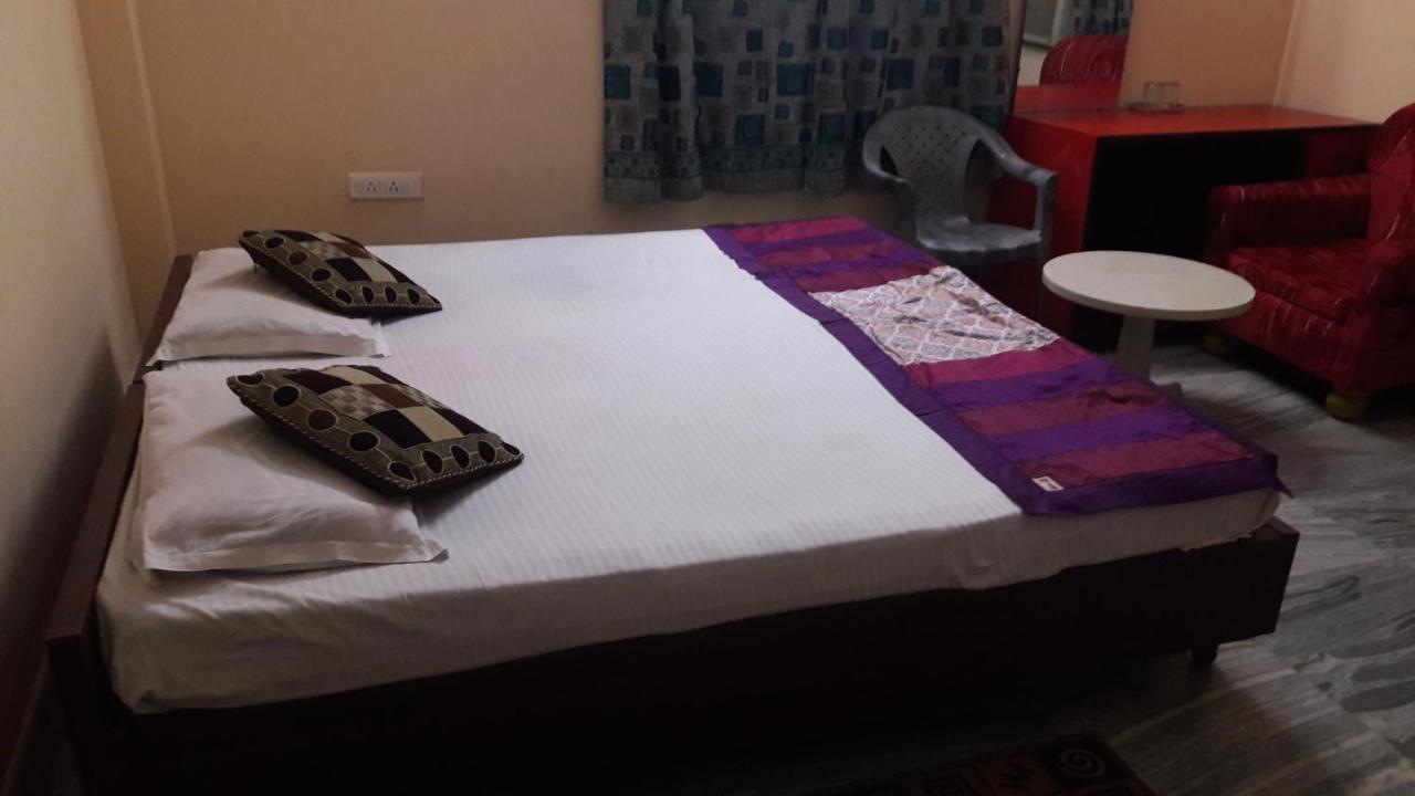 Shanti Guesthouse Bhubaneswar Ngoại thất bức ảnh